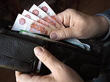 Бюджетникам в России предложили увеличить зарплаты