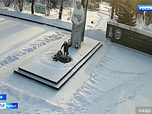 Жительницу Свердловской области обвинили в осквернении Вечного огня