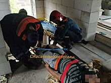 Мужчина упал с высоты во время ремонта под Костромой