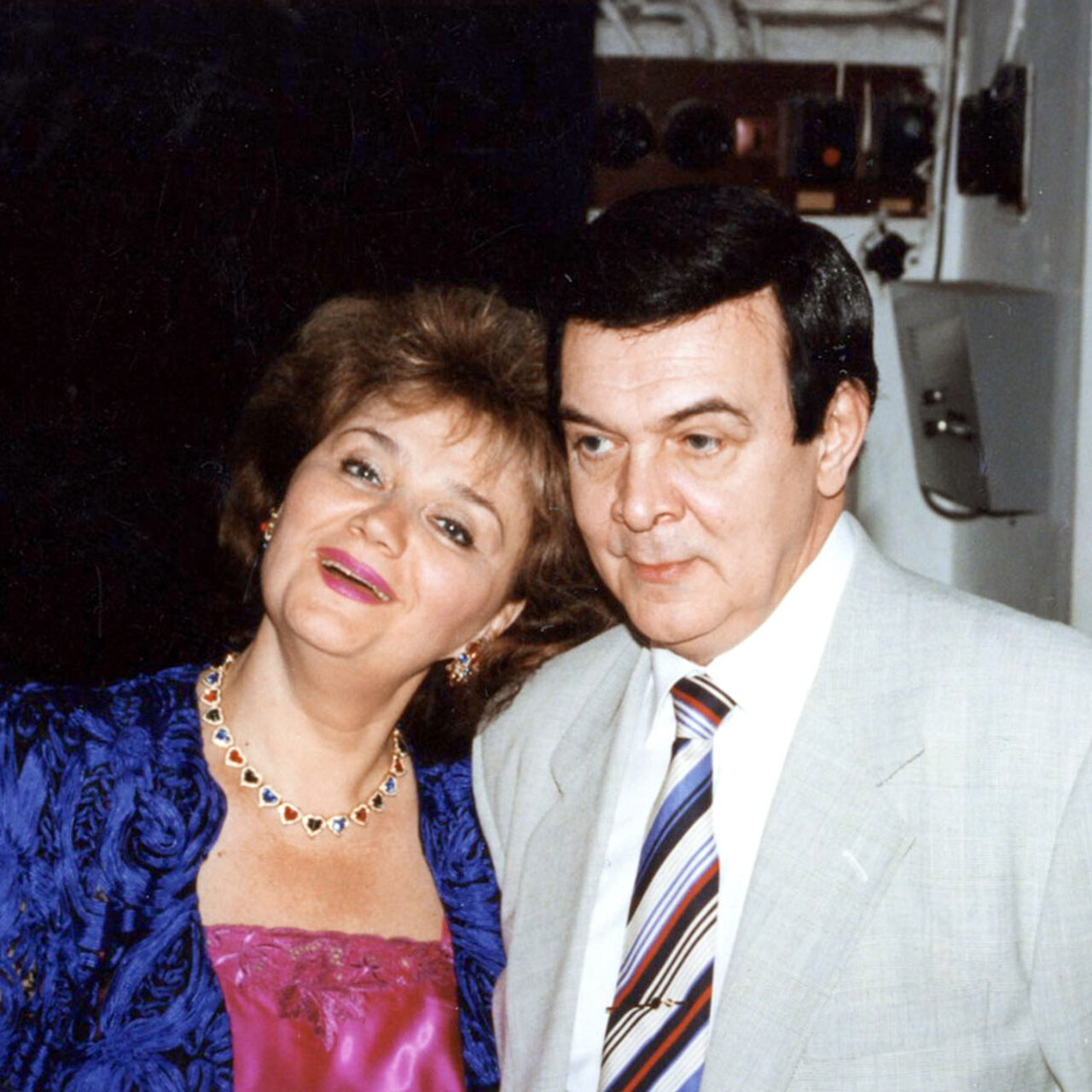 Магомаев и синявская. У магомаева и синявской были дети совместные. У магомаева и синявской были дети совместные. У магомаева и синявской были дети совместные. Магомаев в молодости.