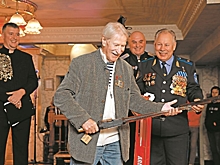 Ивану Краско на 90-летие подарили настойку из рогов оленя для повышения потенции