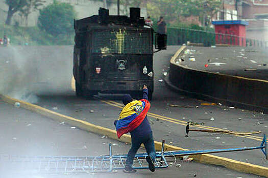 Президент Эквадора Лассо установил режим ЧП в четырех регионах страны из-за протестов