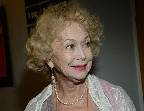 82-летняя Светлана Немоляева поделилась рецептом стройной фигуры
