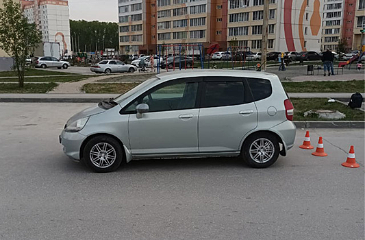 Новосибирец на Honda Fit сбил 14-летнего мальчика — подростка госпитализировали