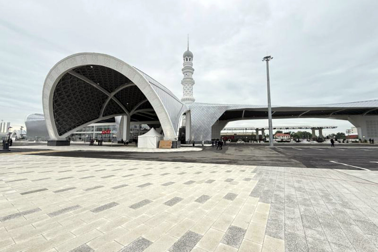 Новый железнодорожный вокзал открыли в Грозном