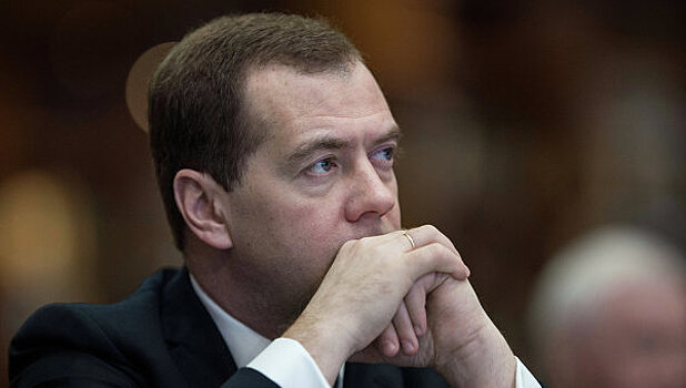 Медведев поручил оказать помощь пострадавшим в Петербурге