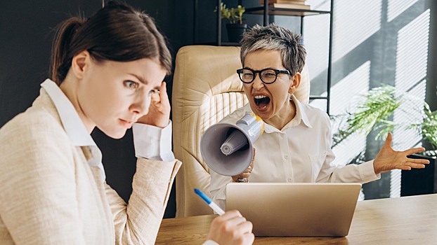 Рассекречена шокирующая правда об абьюзерах — начальниках и коллегах