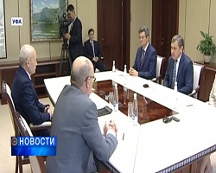 Рустэм Хамитов провёл встречу с вновь избранным руководителем ЦИК Хайдаром Валеевым