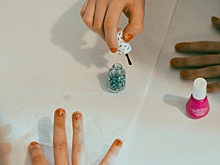 Детский маникюр: с какого возраста можно и где проходит граница безопасности