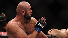 Боец UFC Орловский извинился за гомофобные высказывания