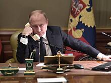 Макрон позвонил Путину