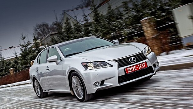 Lexus откажется от гибридов