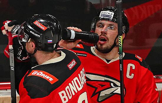 ФХР пожелала здоровья капитану «Авангарда» Емелину