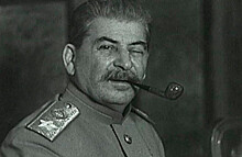 Почему Сталин не носил форму генералиссимуса