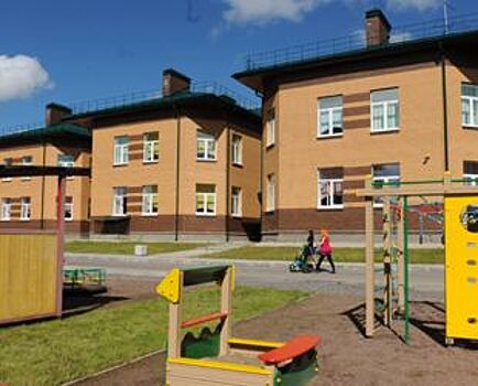 В селах Ленобласти в 2018 году построили и отремонтировали более 100 соцобъектов