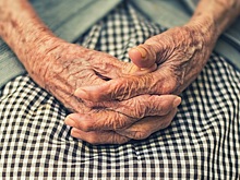 100-летняя женщина не смогла доказать, что жива