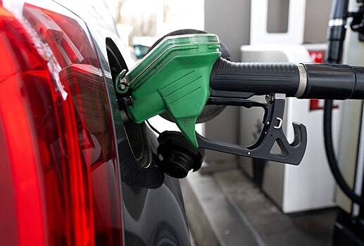 Возможность роста цен на бензин после атак на НПЗ оценили