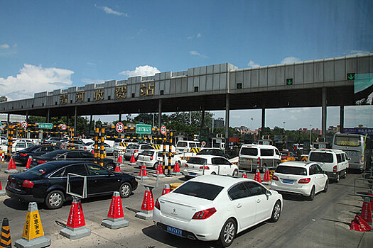"Автодор" повысит тарифы для проезда на платных трассах в летний период