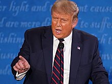 CNN: Трамп не положил руку на Библию, когда принимал присягу