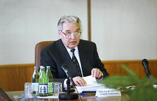 В Петербурге умер бывший вице-премьер РФ Алексей Большаков