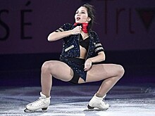 Раздетая стюардесса и Sex bomb: как удивляют фигуристы