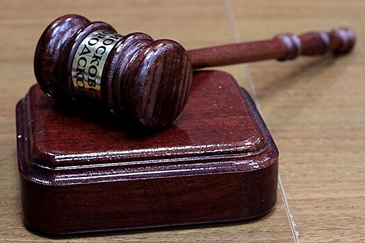 Двое мужчин предстанут перед судом в Москве за склонение к взятке