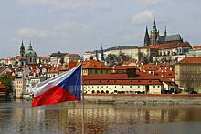 В Чехии назвали экс-премьера угрозой безопасности за пацифизм в вопросе Украины