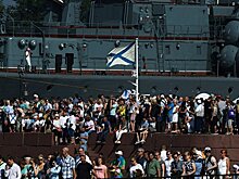 Медведев поздравил россиян с Днем ВМФ