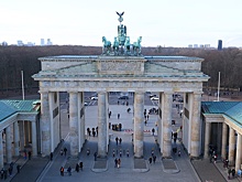 Захарова: Безумная политика ЕС поставила на грань краха праздники в Европе