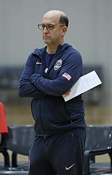 «Рокетс» в среду проведут собеседование с Джеффом Ван Ганди