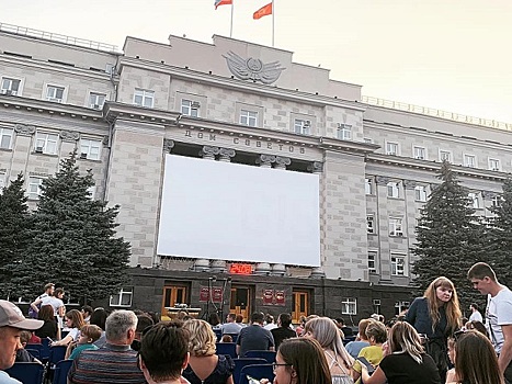 «Ночь кино-2019» в Оренбурге собрала тысячи зрителей