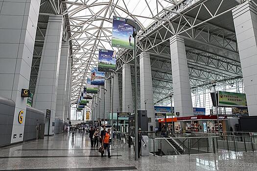 В международном аэропорту города Гуанчжоу применяют технологию распознавания лиц для обслуживания пассажиров