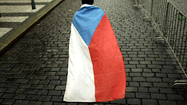 Оппозиция Чехии выступит за отставку спикера, осудившего передачу оружия Киеву