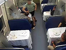 В Тверской области полиция сняла с поезда дебошира из Коми за хулиганские выходки в пути следования