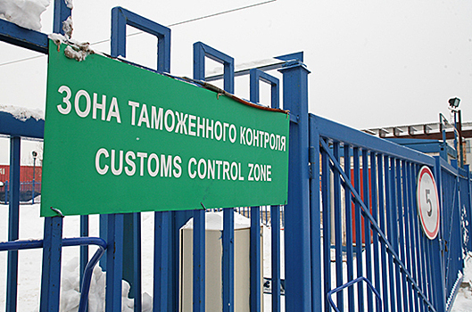 Кабмин одобрил поправки в статью о возрастных ограничениях на службу в таможне