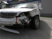 В Ноябрьске решат вопрос с припаркованными на газонах и брошенными на стоянках автомобилями