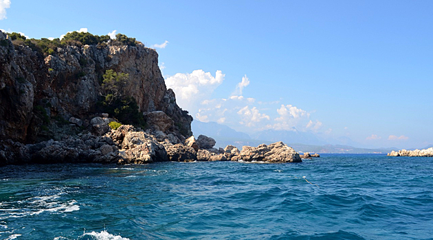 На пляже турецкого Кемера нашли тело утонувшего украинца