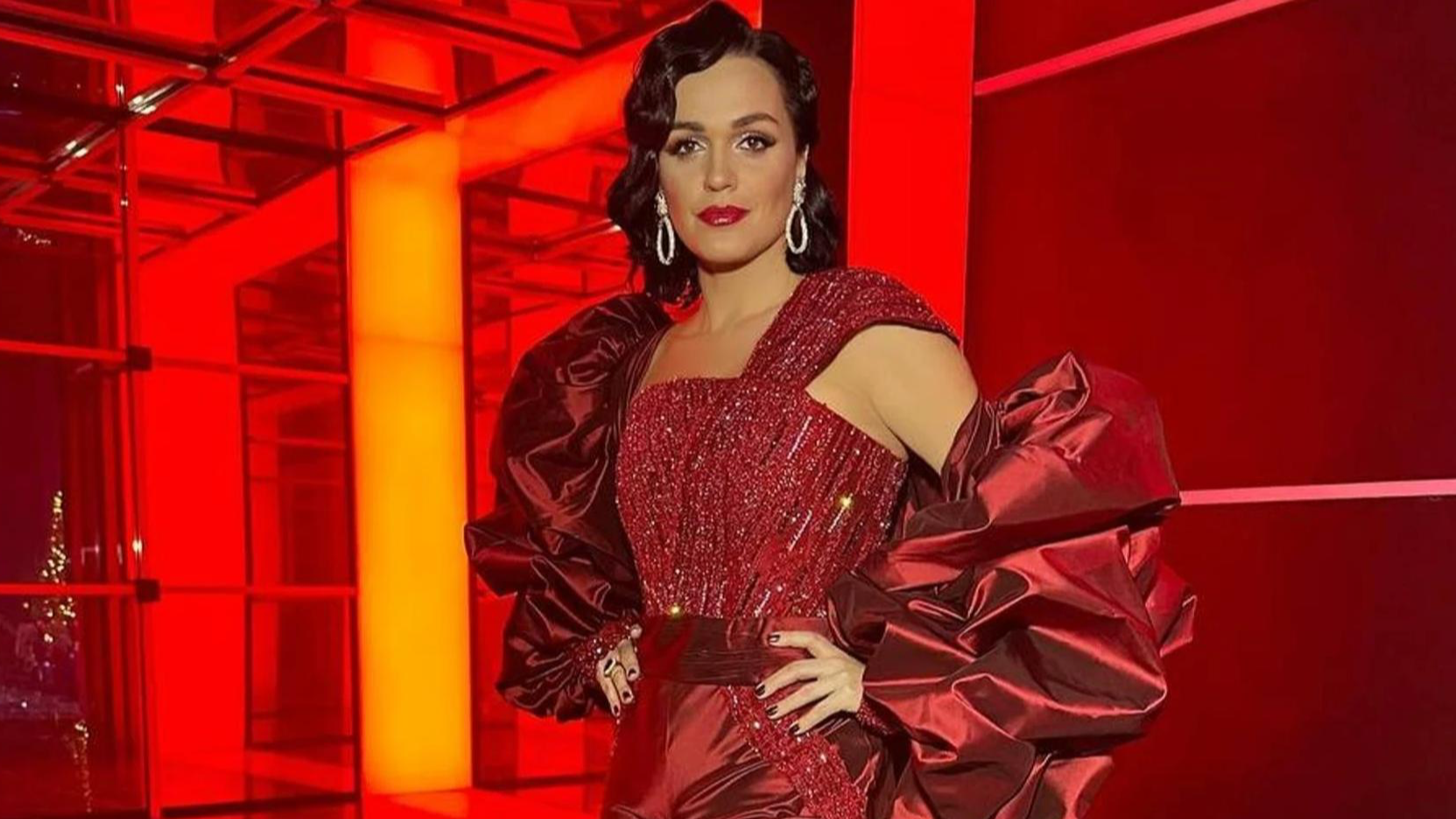 Певица Слава вышла на связь в слезах после скандального срыва в концерта в Пенза: подробности