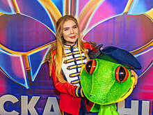 Карина Кросс скрывалась в костюме Лягушки на шоу "Маска. Танцы"