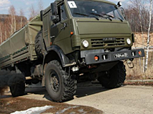 Навыки вождения автотехники совершенствуют военные водители Балтийского флота
