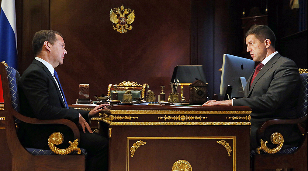  Премьер-министр России Дмитрий Медведев и президент ПАО «Ростелеком» Михаил Осеевский во время встречи в резиденции «Горки», фотография датирована 13 августа 2018 года