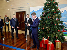 Юным дальневосточникам вручат новогодние подарки от руководства региона