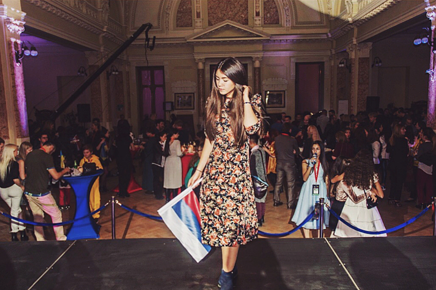  В 2014 году Полина Богусевич заняла второе место в конкурсе «Детская Новая волна»