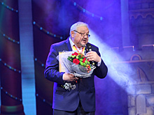 Селфи с Воландом и стихи про Любимова. Валерий Шадский отметил 70-летие