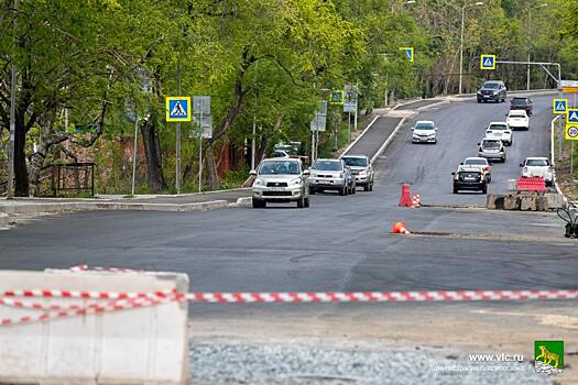 Во Владивостоке выводят на новый уровень люки и решетки инженерных коммуникаций