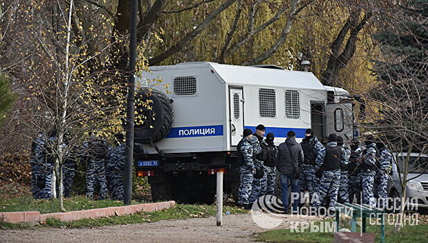 В Крыму меджлисовцам* назначили условные сроки за вымогательство