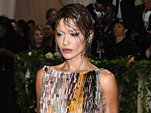 Рита Ора снялась в бикини для рекламы