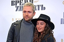 Влад Соколовский и Ангелина Суркова сыграли свадьбу, на которую продавали билеты
