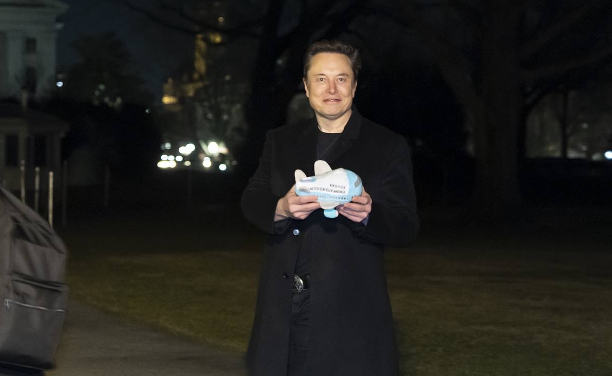 В Азове* обматерили Маска