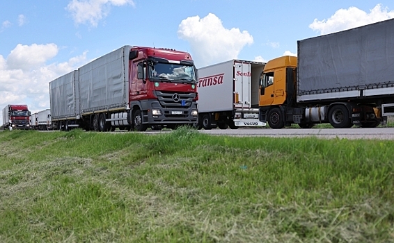 СМИ: Стоимость грузовых автоперевозок в России выросла на 41%